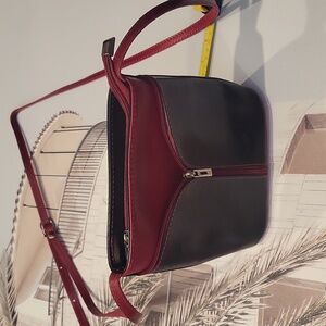 Vera Pelle Red and Black Crossbody Bag